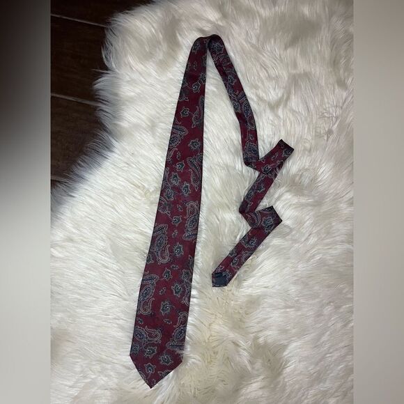 Christian Dior Monsieur Burgundy paisley 
print polyester tie - Picture 1 of 4